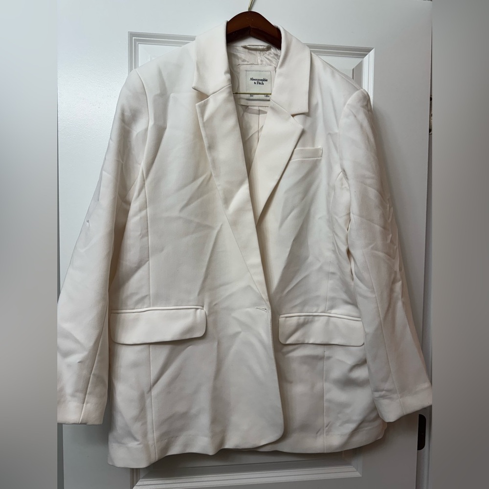 Abercrombie women's white oversized blazer